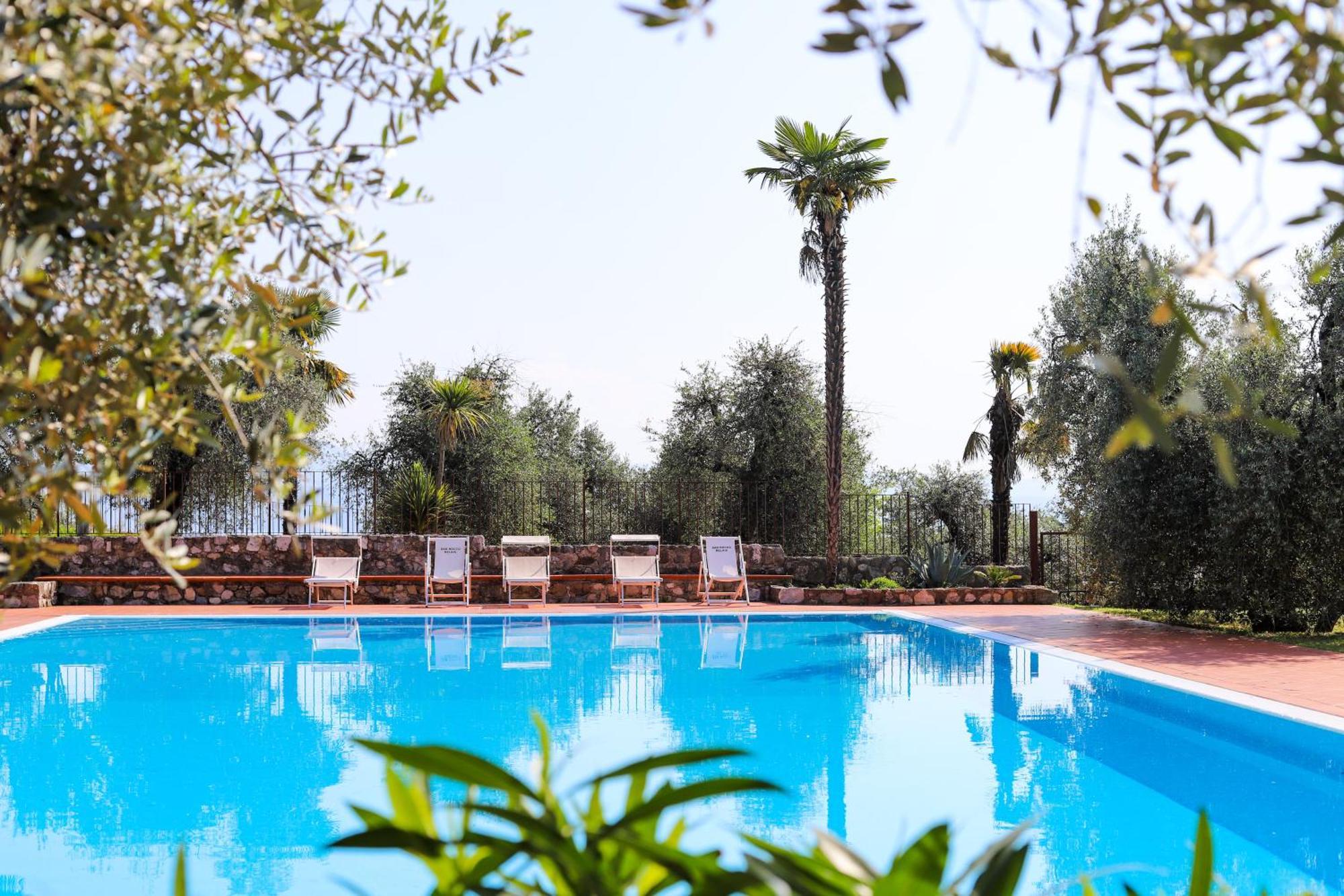 Aparthotel San Rocco Relais Soiano Del Lago Exterior foto